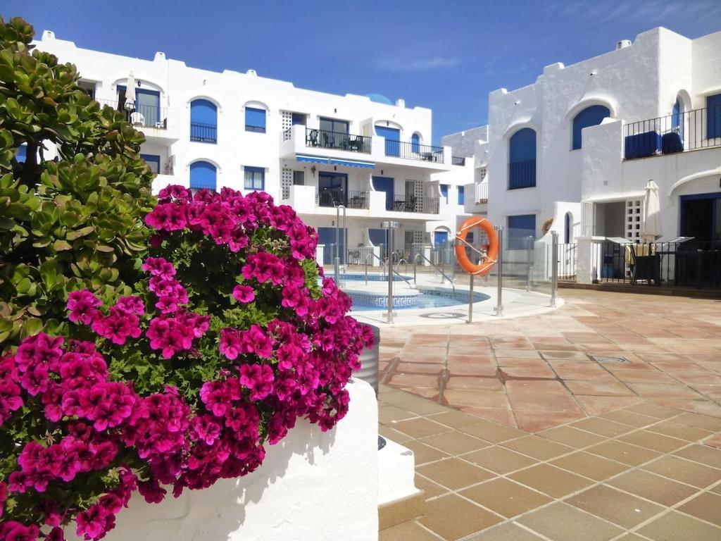 28 Mikonos Playa In Puerto De La Duquesa 2 Bed 2 Bath Apartment Ideally Located To The Beach & Marina Кастильо-де-Сабинильяс Экстерьер фото