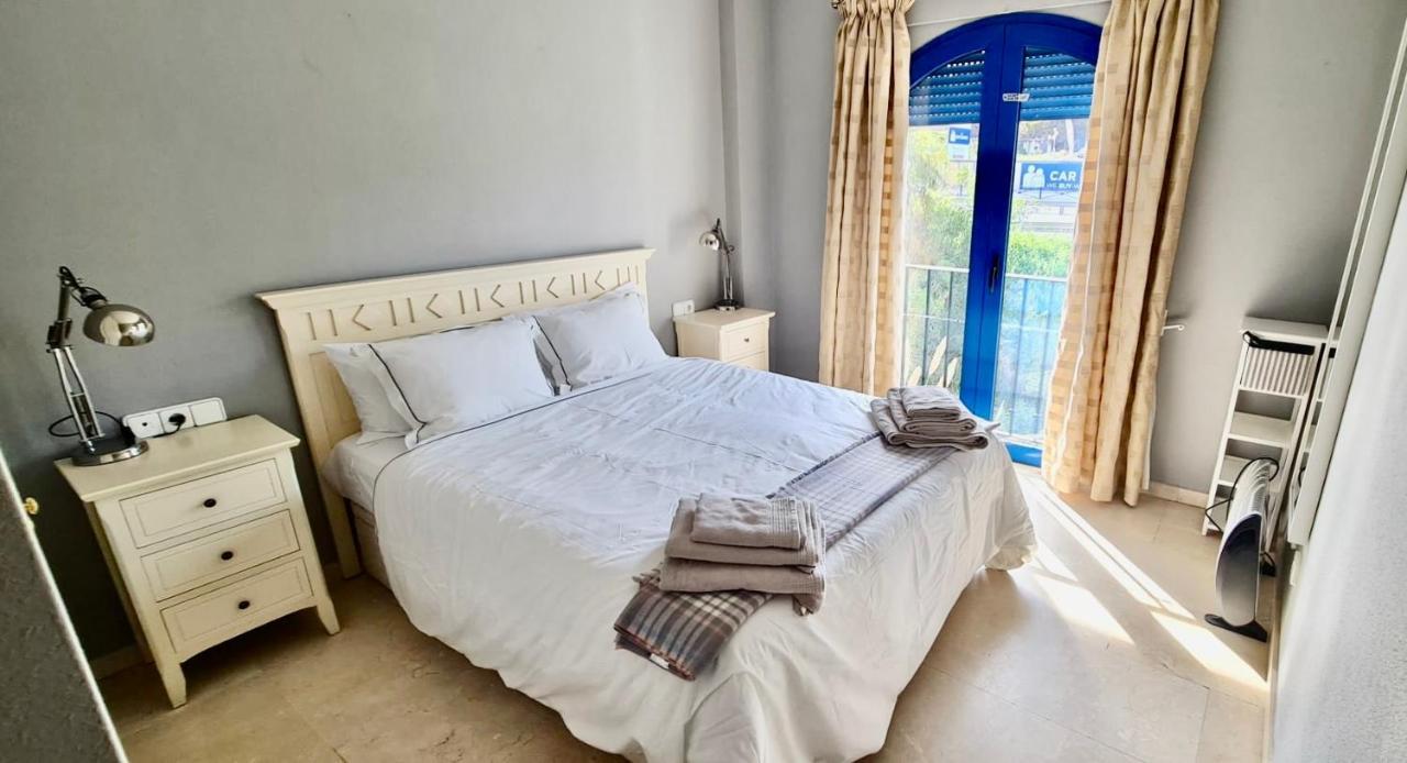 28 Mikonos Playa In Puerto De La Duquesa 2 Bed 2 Bath Apartment Ideally Located To The Beach & Marina Кастильо-де-Сабинильяс Экстерьер фото